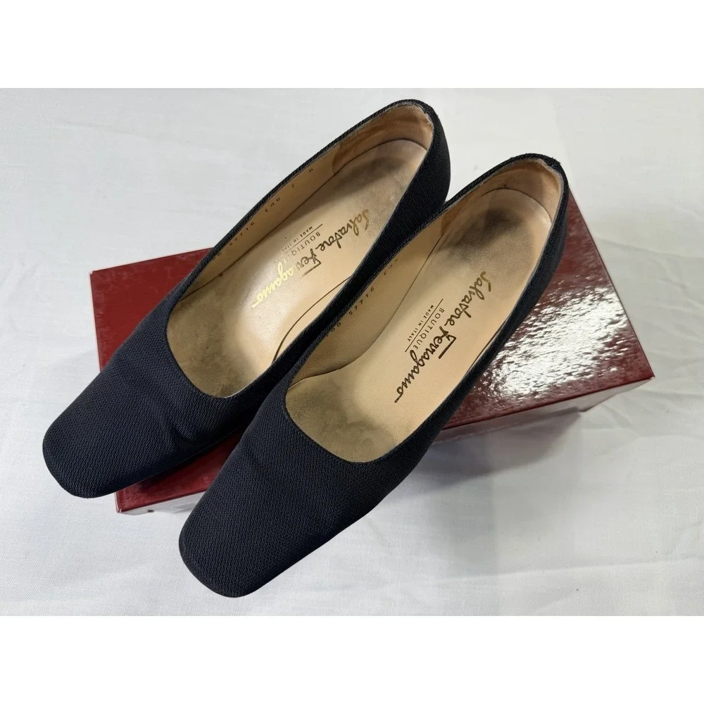 Vintage Ferragamo Fabric Pumps Black Square Toe Heels Italy 7 B Tours